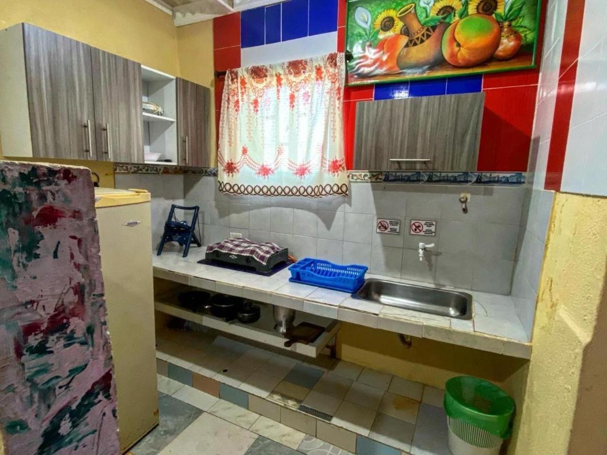 Yellow Moon Guesthouse & Apartments San Andres  Ngoại thất bức ảnh